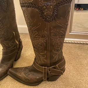 Corral boots